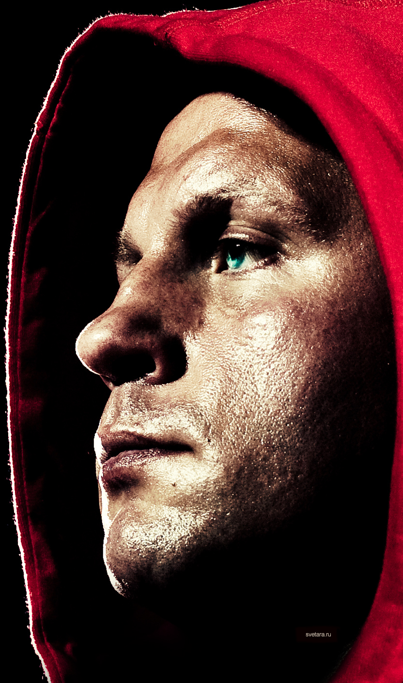 fedor_emelianenko_boxing_sports_ wrestling_champion_fights_without_rules_celebrity_photo_portrait_throne_king_Russian_red_forward_clothing_store_advertise_mentfedor_emeljanenko